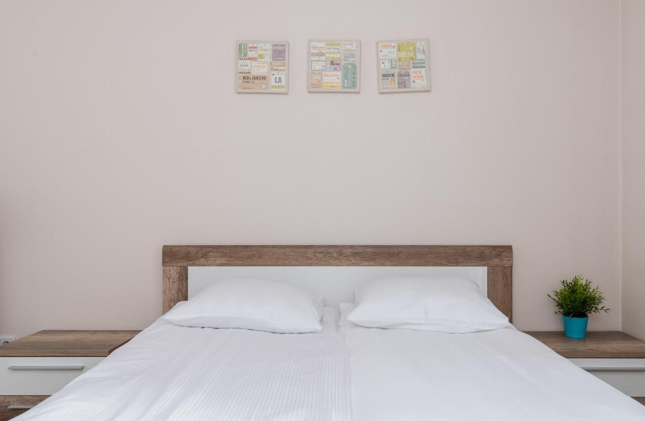 Blossom - Old Town Residence - By Upstairs Cracovie Extérieur photo